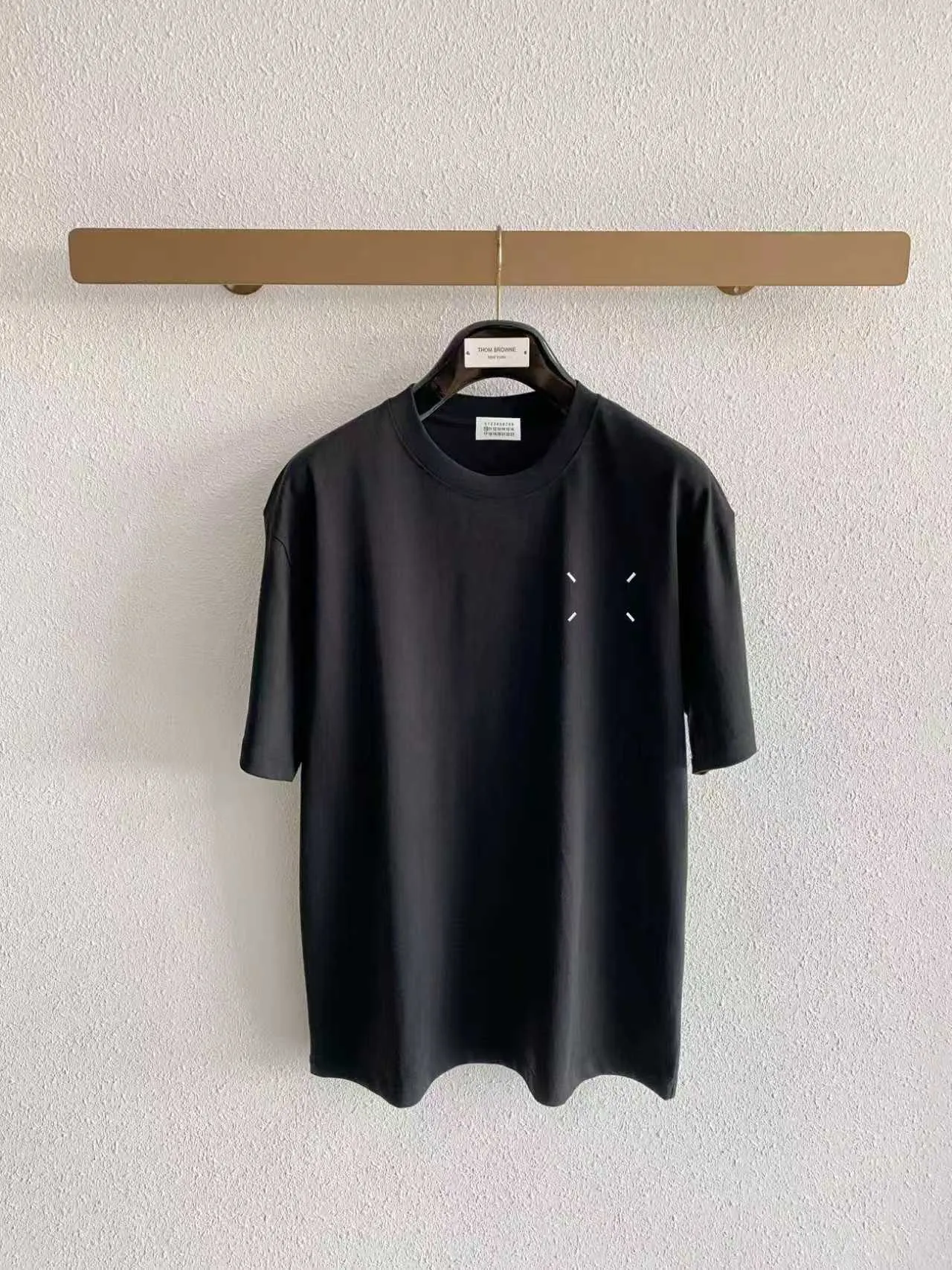 mm 6/ Classiclogo New Arrival ， ， ， ， T Same Style。 :Black White Blue Gray Size:S（90-130 ） M（125-140 ） L（135-160 ） XL（160-180 ） XXL（180-210 ）
